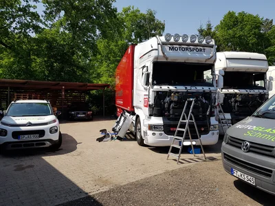 Vor Ort Service LKW Scheibentausch