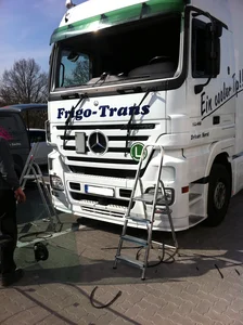 Einbau Fronscheibe Mercedes Actros