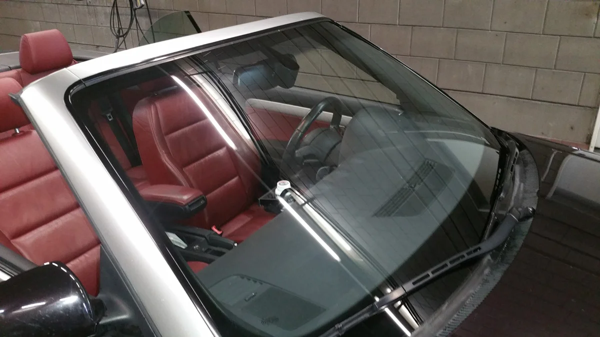 Cabriolet mit neuer Frontscheibe